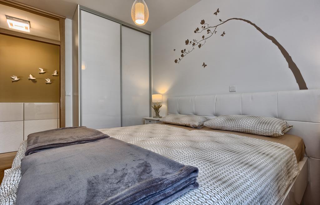 Seaside Apartment *